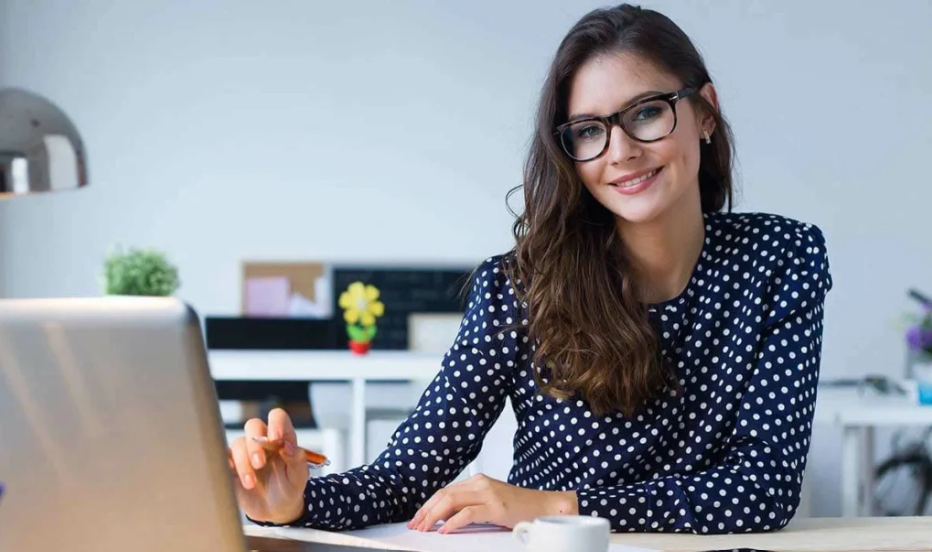 Create Professional Ads at Scale Using 6 Ad Maker Tools